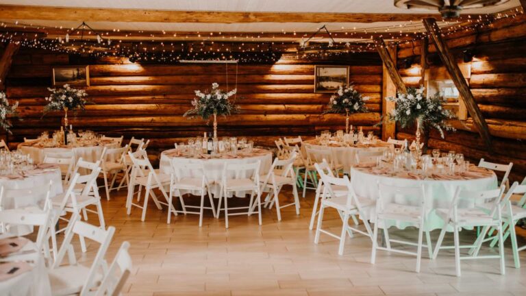 Dekoratsioonid peosaal ümarlauad