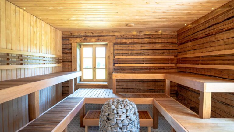 Rehetalu sauna leiliruum